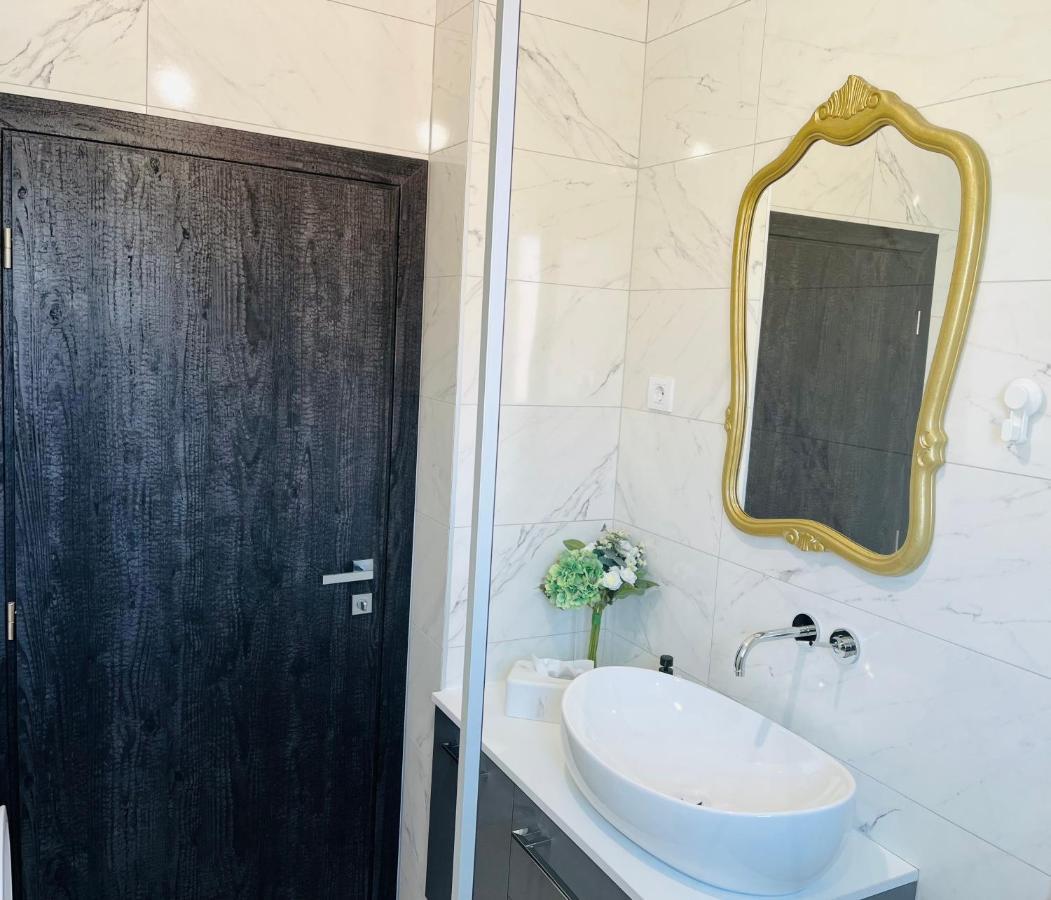 Kia Ora Apartment Trogir Buitenkant foto