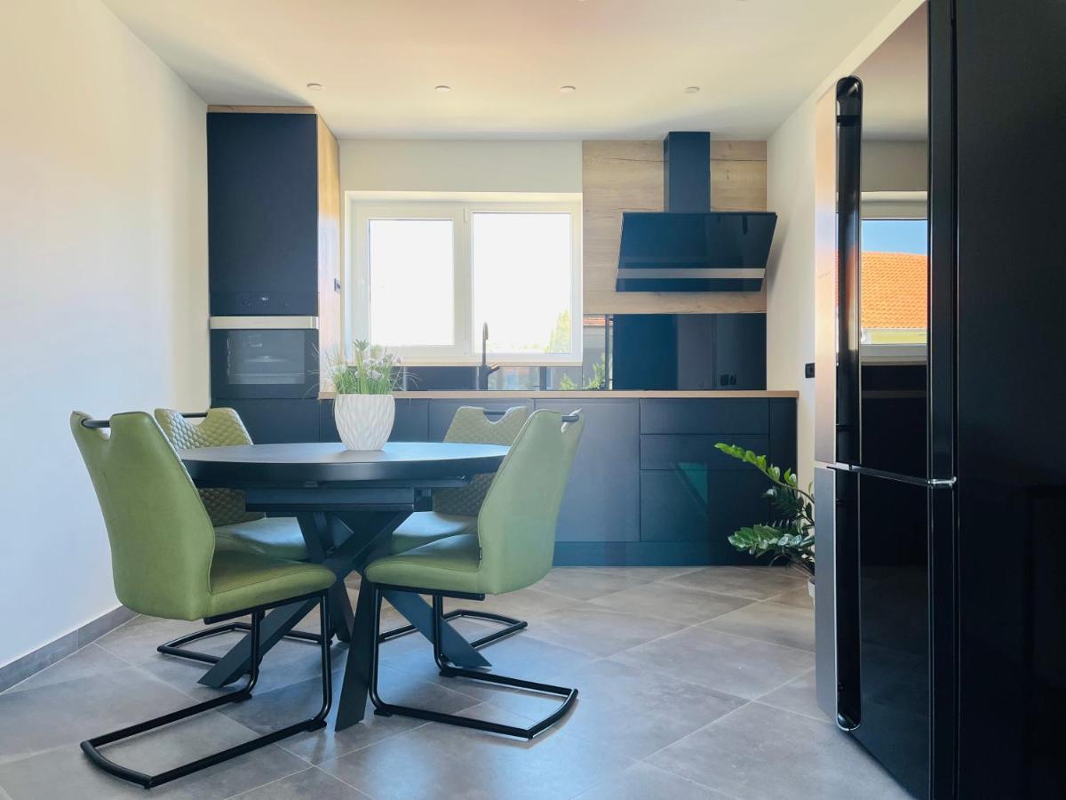 Kia Ora Apartment Trogir Buitenkant foto
