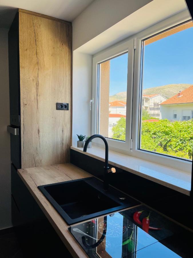 Kia Ora Apartment Trogir Buitenkant foto