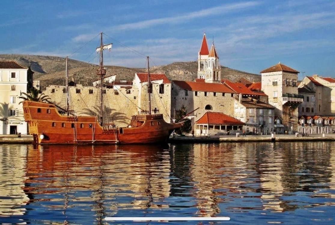 Kia Ora Apartment Trogir Buitenkant foto